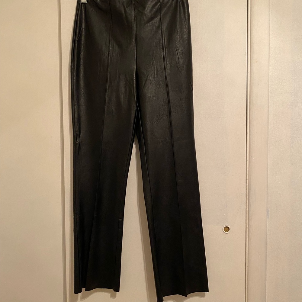 Lysse New York Faux Black Leather Women's (M) Chic Dress Pants w/Front Seam.